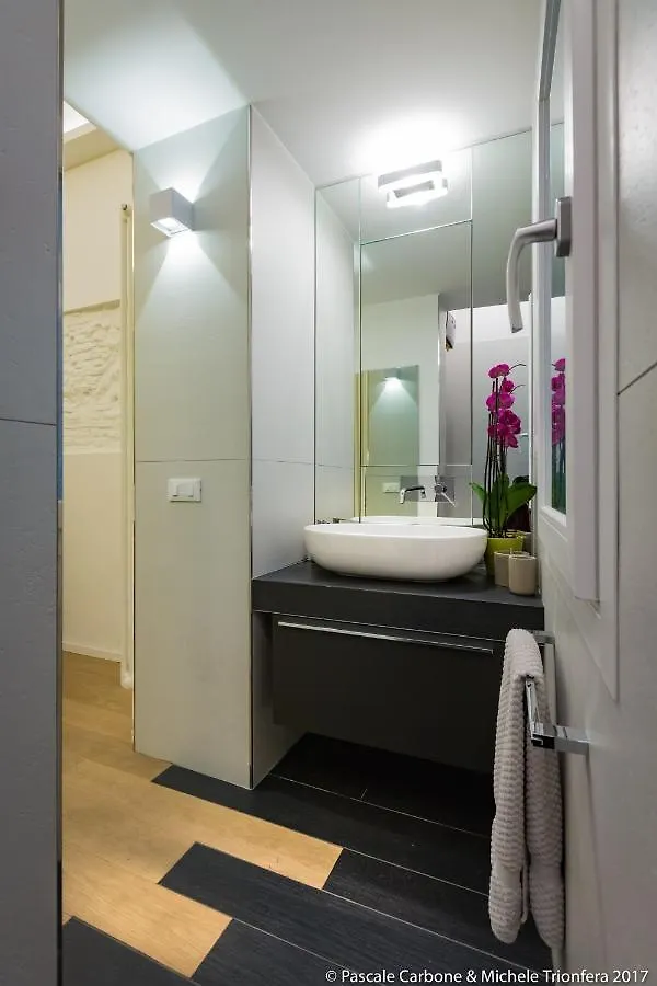 Chic, Stylish And Quiet At The Spanish Steps Rom Italien